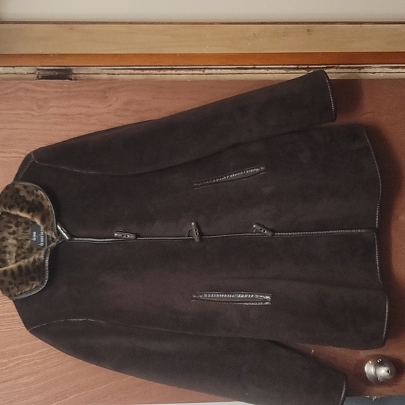 dennis basso Jackets & Blazers - 𝅺Women's reversible coat size medium.  Dennis Basso  leopard print and brown.